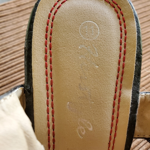 Women's open toe platform ankle strap open toe wedge sandals. Size 11. - Picture 4 of 15